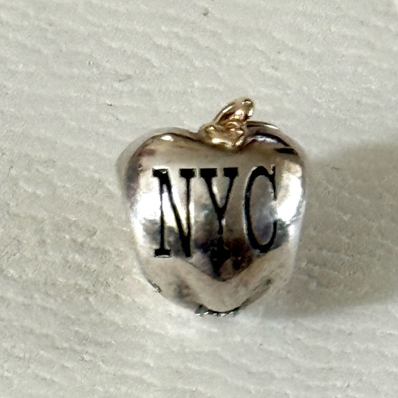 Silver and gold Pandora NYC Apple Charm - Picture 1 of 4